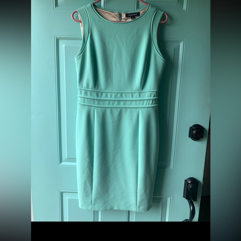 Elegant mint green tailored Ellen Tracy sheath dress